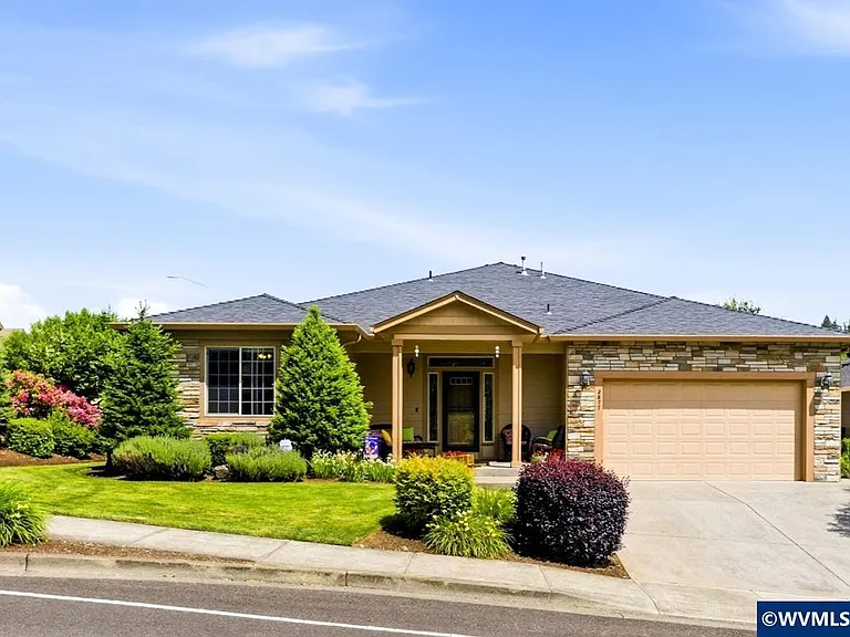 2877 Islander Ave NW in Salem, OR